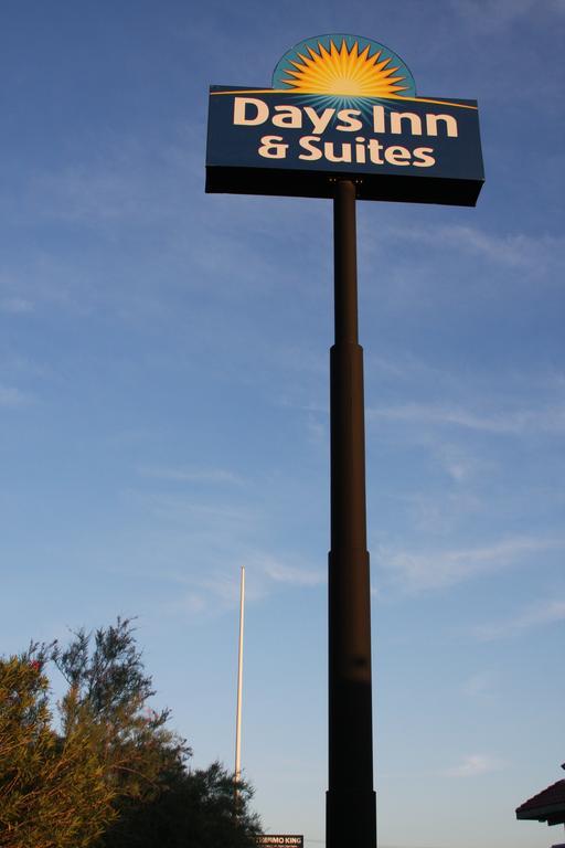 Days Inn & Suites By Wyndham Needles Εξωτερικό φωτογραφία